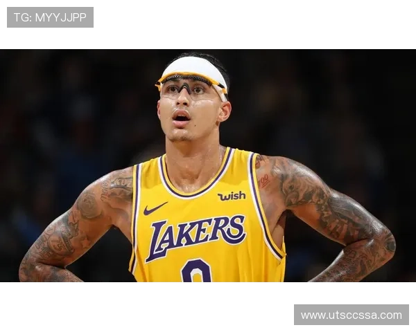 库兹马无球切入提升得分效率明显，助湖人拉开空间