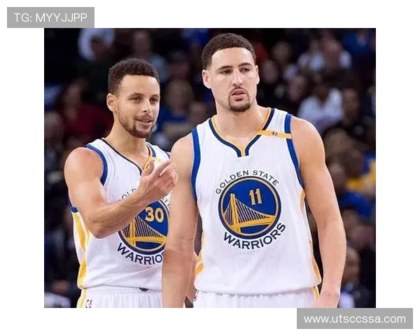 斯蒂芬·卡斯尔三分火力显著提升助力球队拉开比分差距